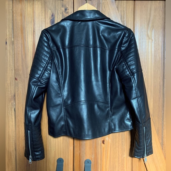 NWOT buttery soft faux leather moto jacket 
Incredibly flattering
10/10 conditio - Picture 3 of 7